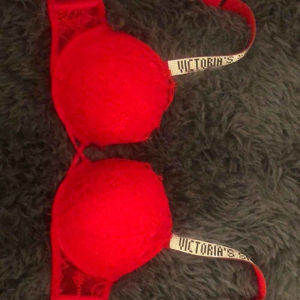 VS bombshell bra